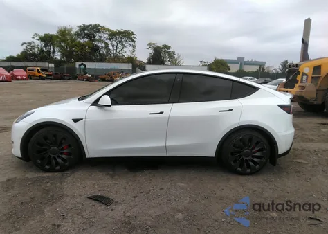 2022 Tesla Model Y Performance Dual Motor All-Wheel Drive from USA, damaged, VIN 7SAYGDEF0NF373523